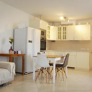 https://apartamento-playa-blanca.in-canary-islands.com